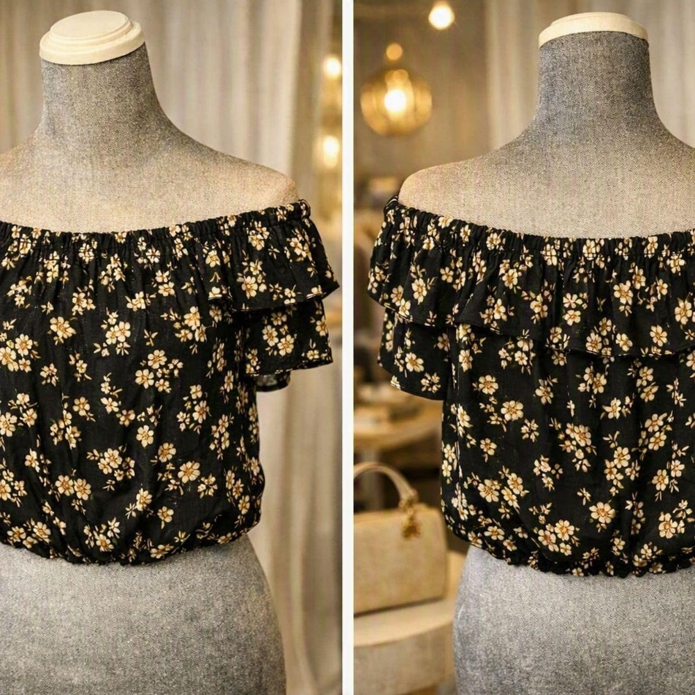 Feminine Lemite floral top featuring a flattering off-the-shoulder neckline XL